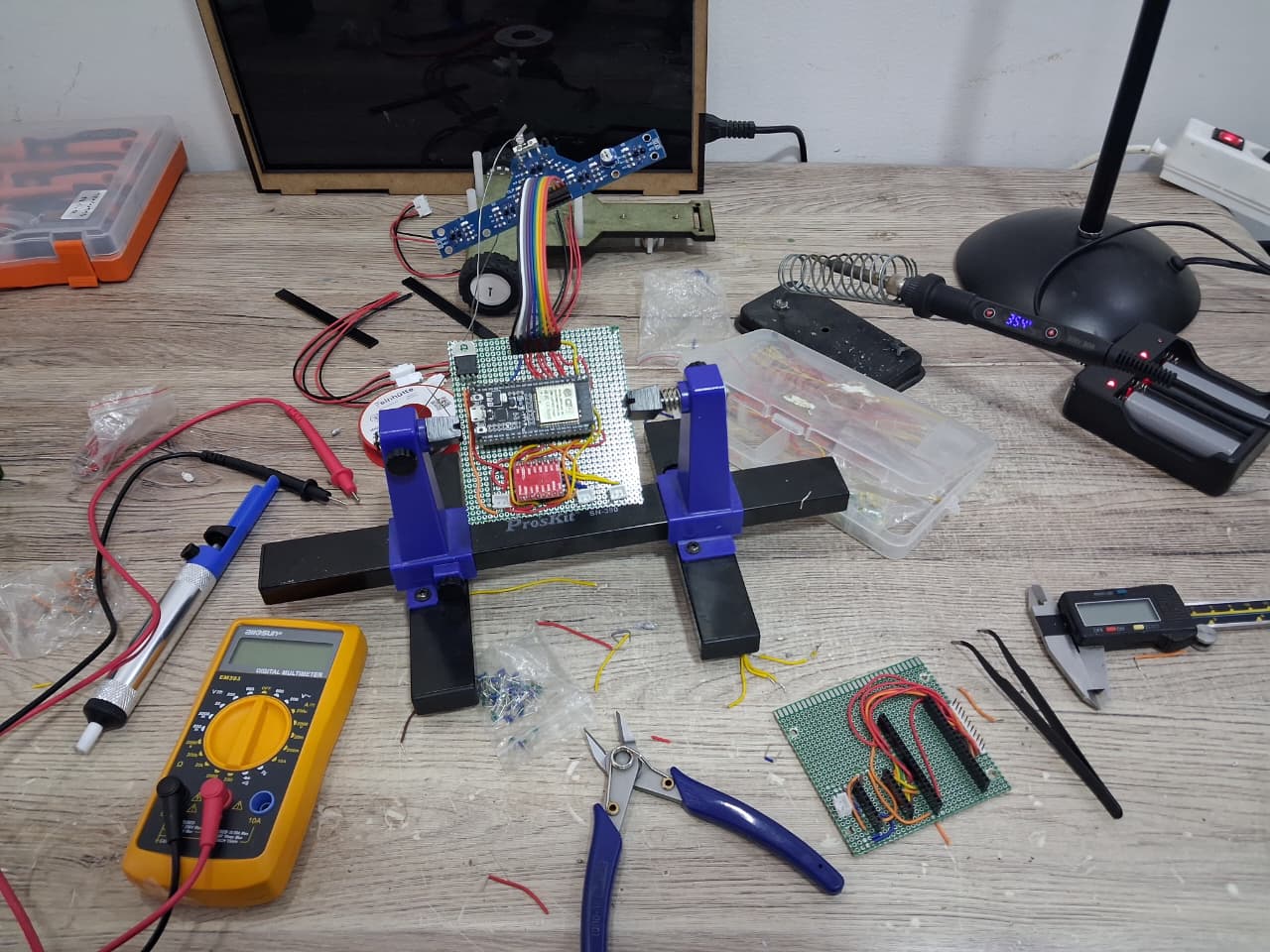 5562393c-81c9-4ac4-81d2-6645e74e5eff