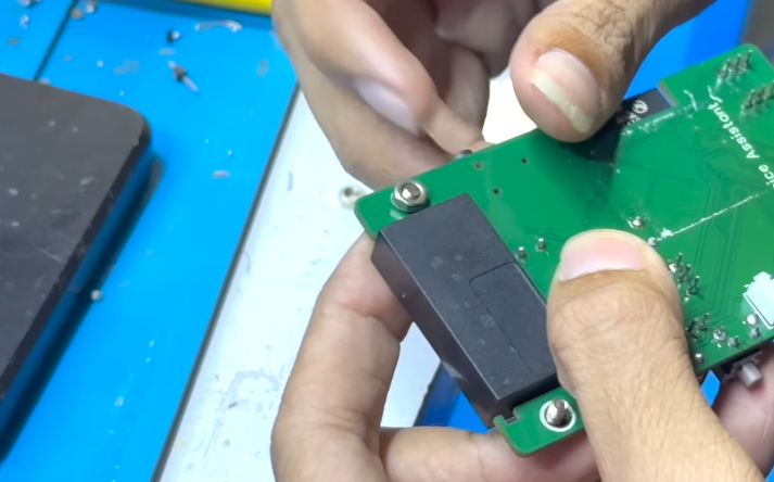 Screenshot 2025-12-17 123058